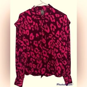 𝅺WORTHINGTON Black/Pink Animal Print Blouse- Size S NWT